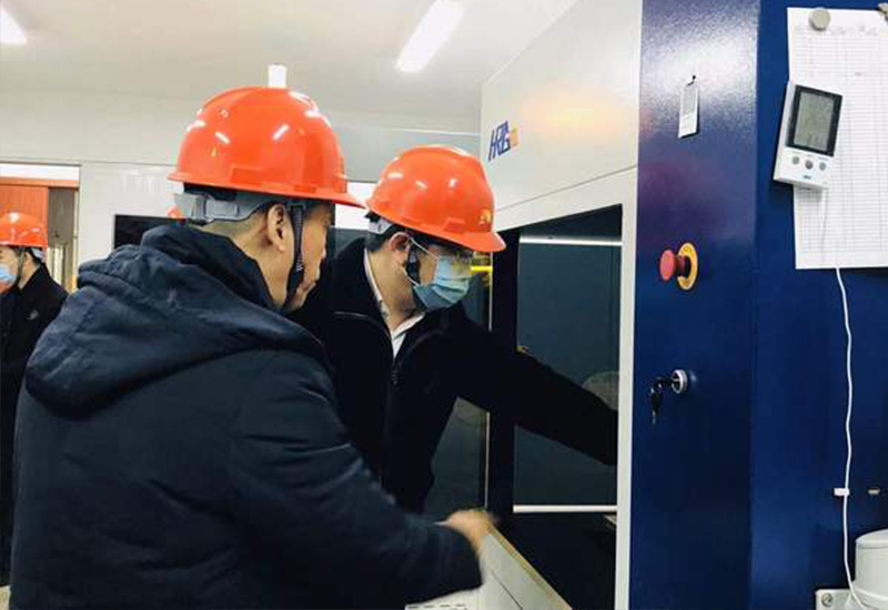 熱烈歡迎陜西雙創(chuàng)總經(jīng)理汪建川蒞臨哈工三維參觀指導(dǎo)！